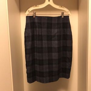 Jones New York 100% wool plaid lined skirt size 14